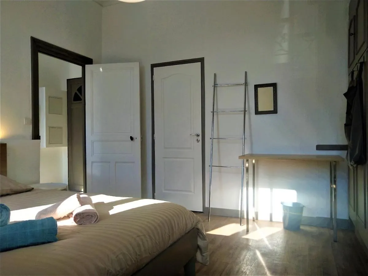 Cours Foucault Balcony: Spacious Comfort with Park Views Montauban 0*,