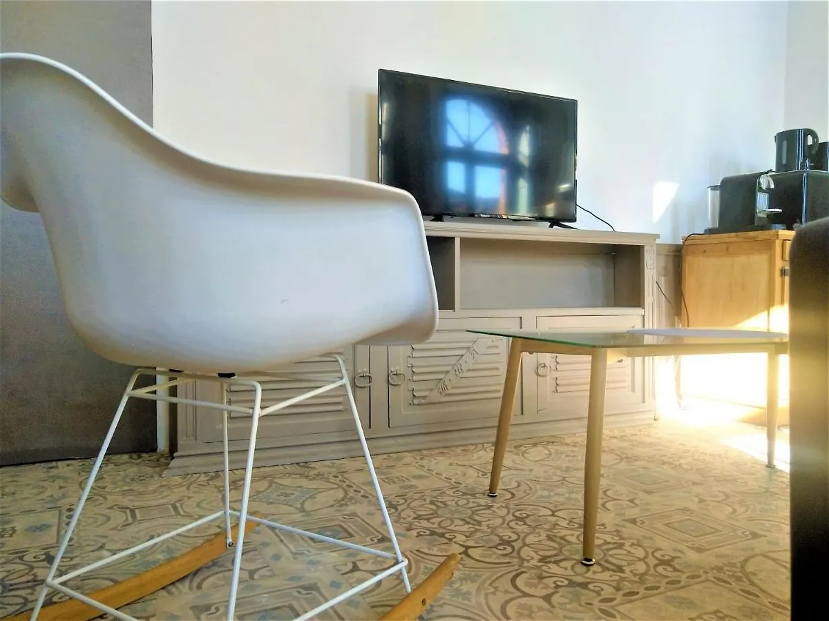 Cours Foucault Balcony: Spacious Comfort with Park Views Montauban 0*,