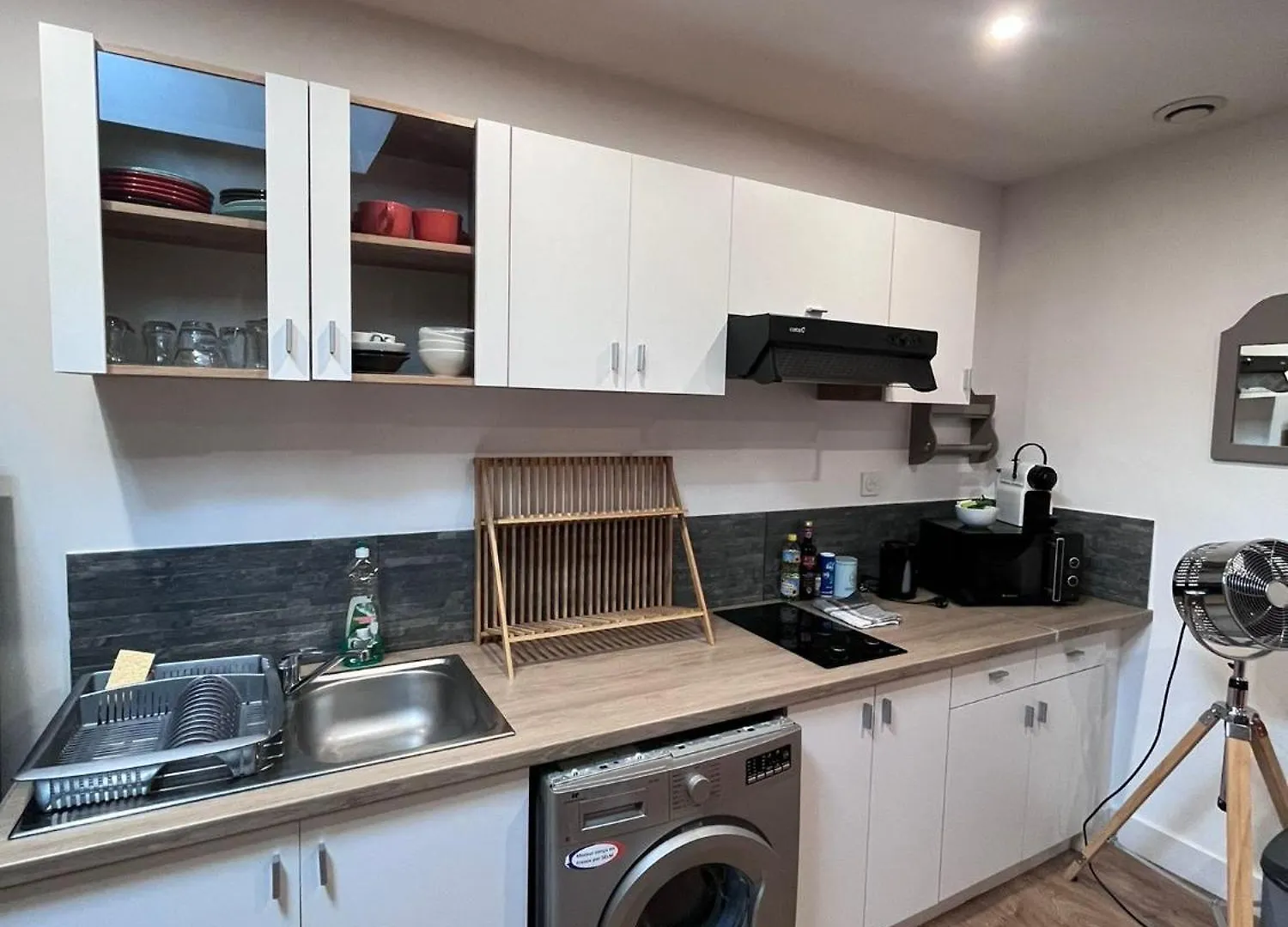 Apartment Cours Foucault Balcony: Spacious Comfort with Park Views Montauban France