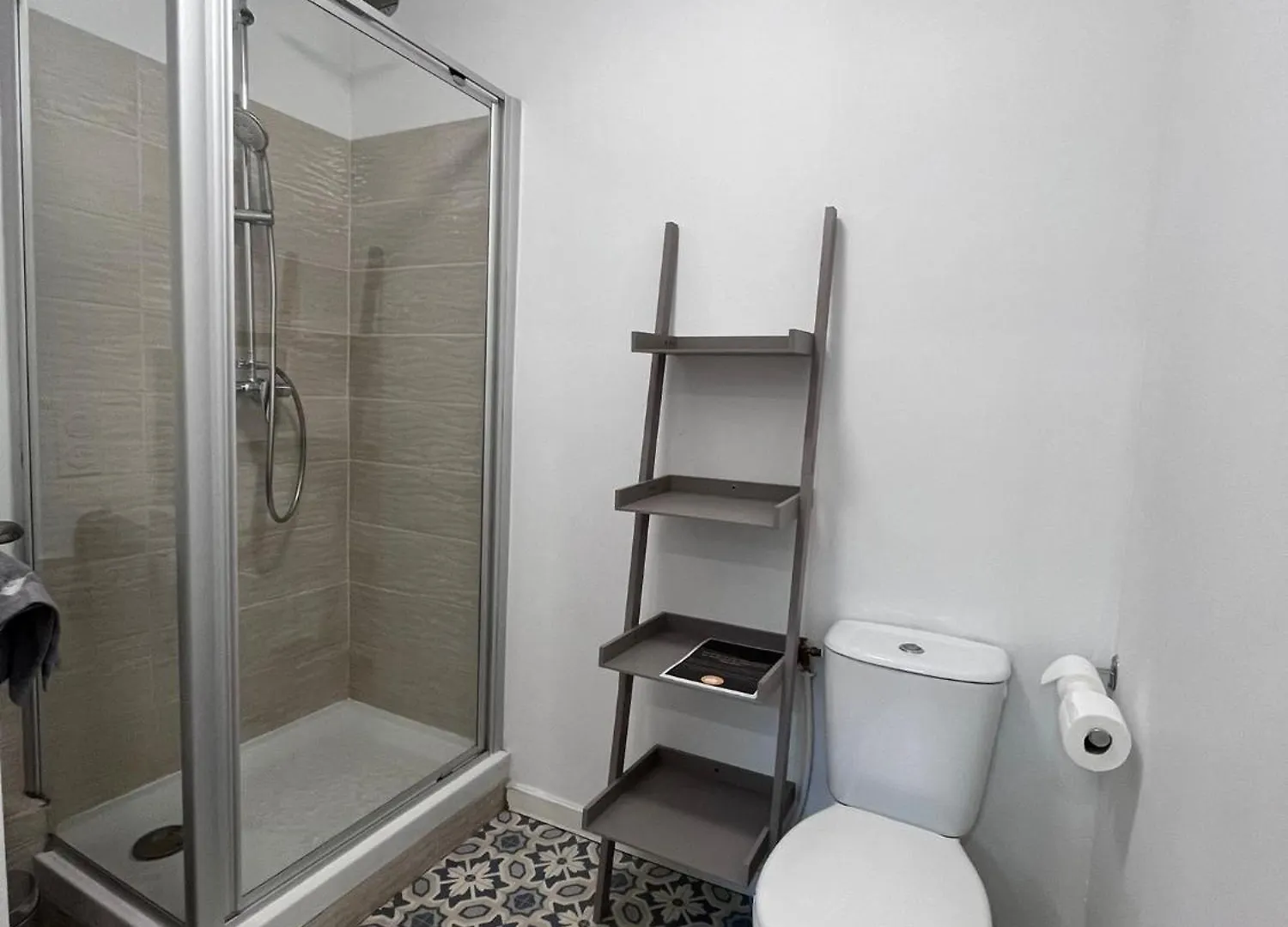 Cours Foucault Balcony: Spacious Comfort with Park Views Montauban 0*,  France
